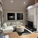 Mustikkamaa Chalet *